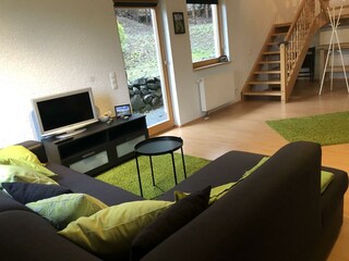 UG - Fernsehecke mit Ausziehcouch