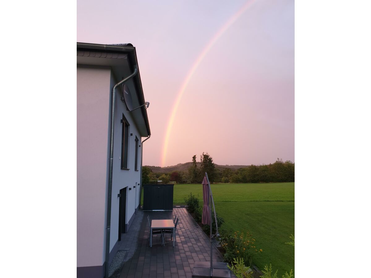 Sommergewitter mit Regenbogen