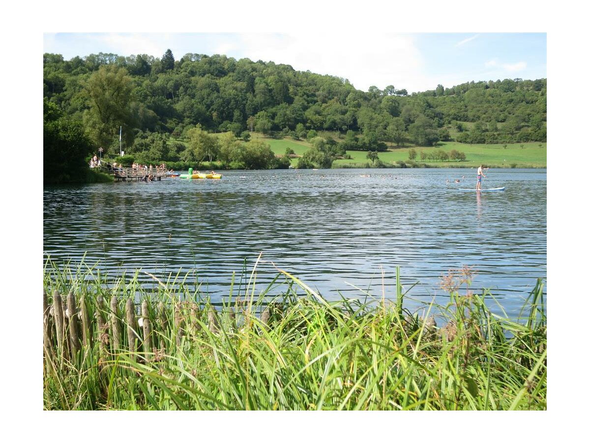 Schalkenmehrener Maar mit Freibad