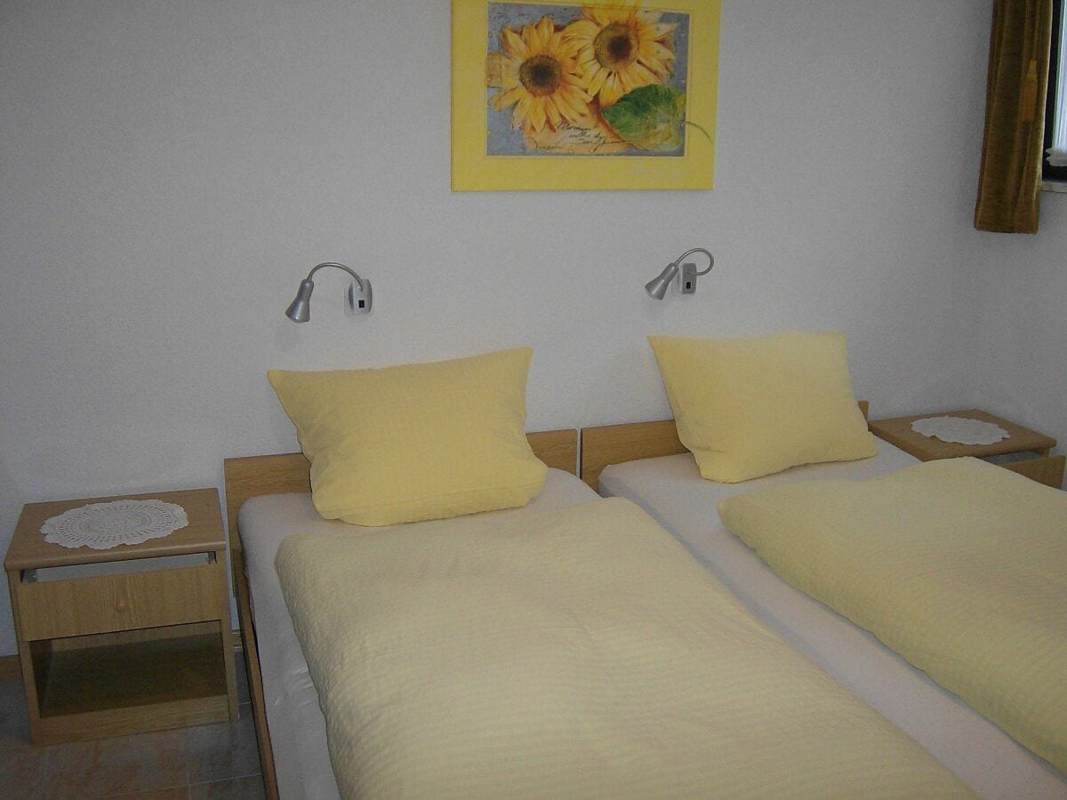 2. Schlafzimmer