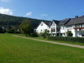 Ansicht Weingut von Straße aus kommend