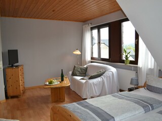 FeWo Christina Wohn-Schlafraum.