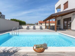 Apartamento de vacaciones Villa con piscina privada - Banjole - image1