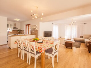 Villa Vrh Características 12