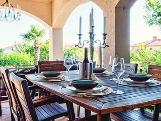 outside dinning