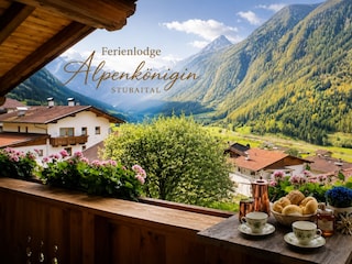 Sommerblick vom Balkon – Ferienlodge Alpenkönigin.