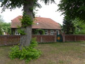 "Alte Schule Nausdorf" is an historic school building