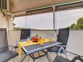 Angenehme Terrasse mit Meerblick