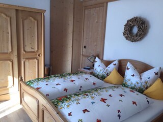 Schlafzimmer mit Balkon