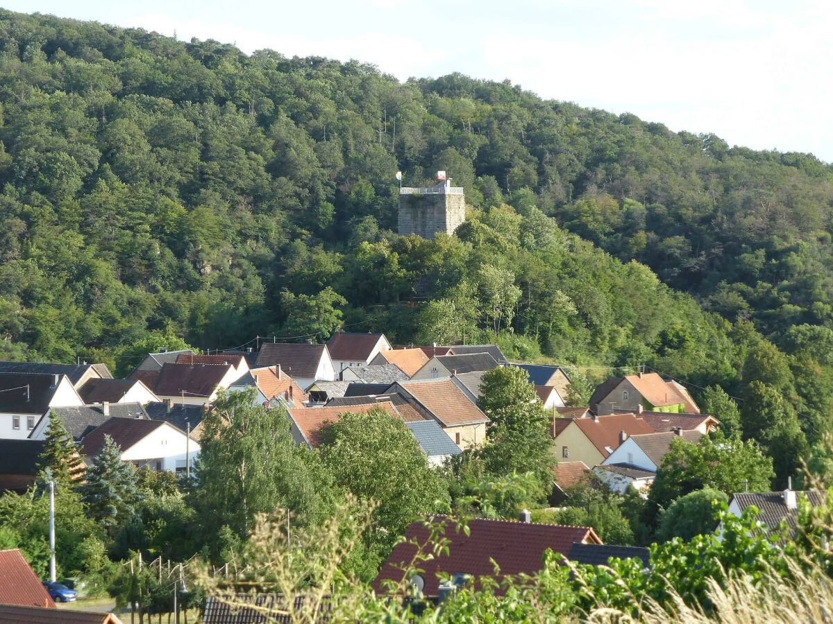 Dorf mit Burgfried