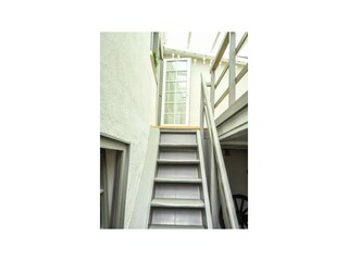 Treppe ins Obergeschoss