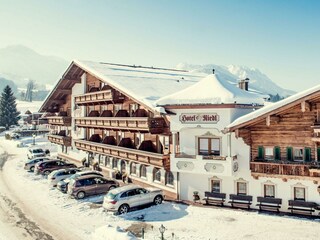 Den Tiroler Bergwinter im Hotel Riedl erleben