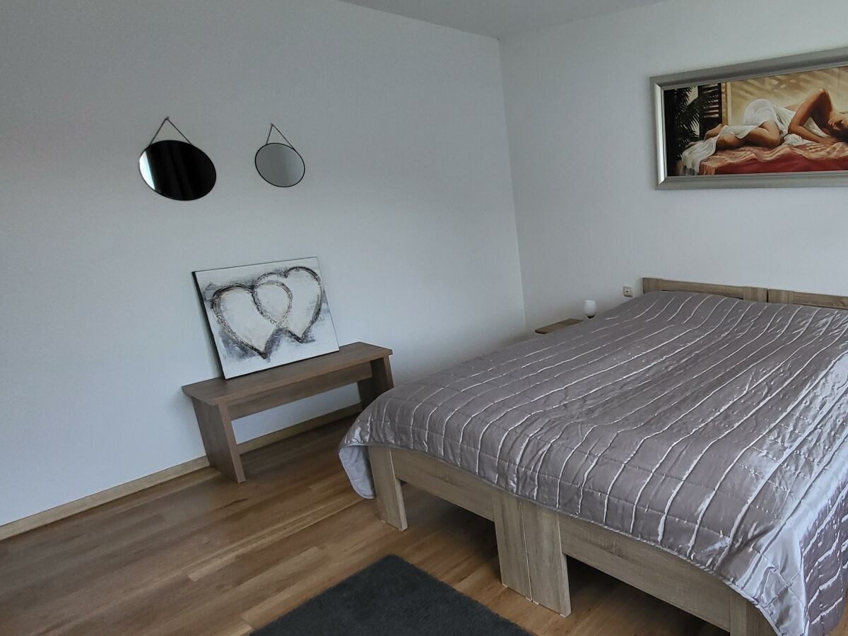 Willmenrod Fewo Preis Schlafzimmer 1