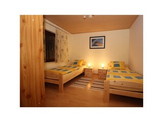 Schlafzimmer 2 Bett