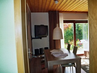 Wohnzimmer mit ausziehbarer Coach