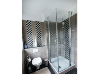 Dusche und WC