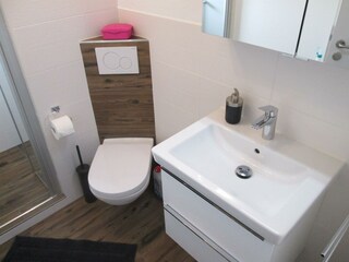 Bad mit Dusche / WC