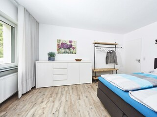 Schlafzimmer Doppelbett Ansicht 1