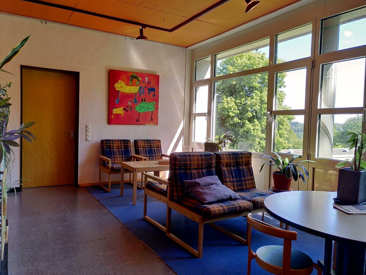 Foyer oben, mit Kinderspielecke