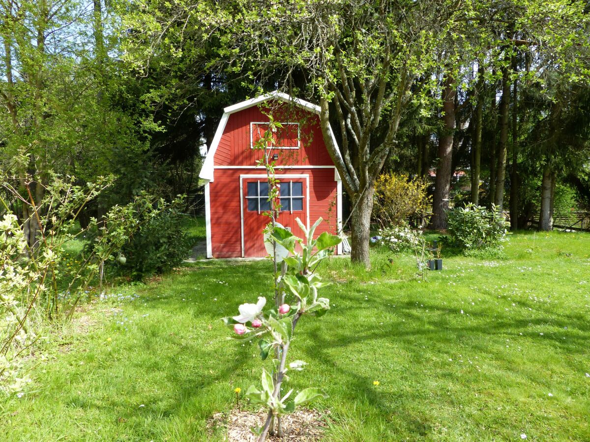 Garten mit Gartenhäuschen