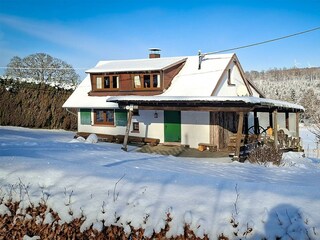 Ferienhaus-Meyer-Lautzenbrücken-Winter-ruhig-Waldr
