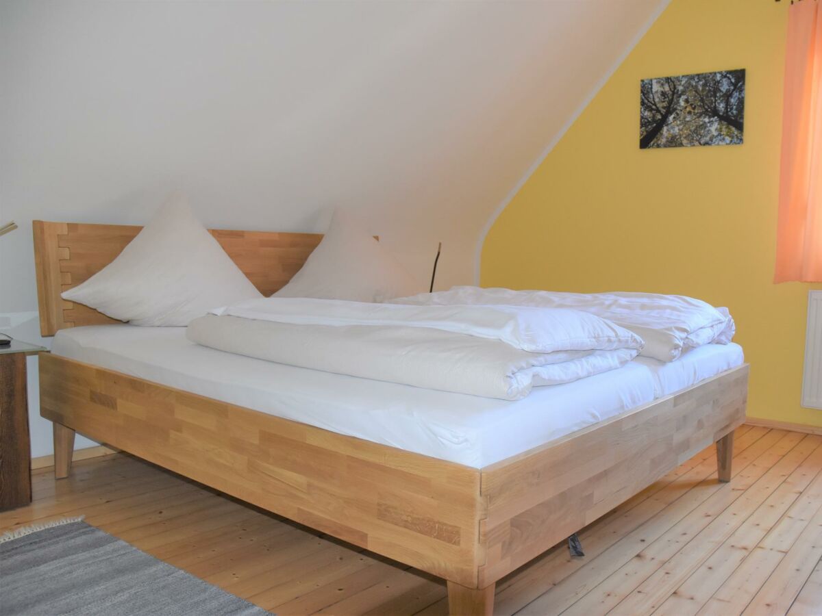 Schlafzimmer links OG