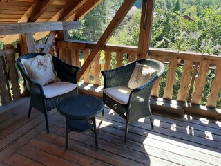 Großer überdachter Balkon