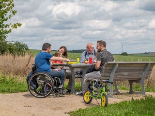 Komfort-Weg_Ammeldingen_bei_Neuerburg  Naturpark_S