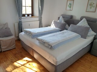 Doppel-Boxspringbett Zi. 1