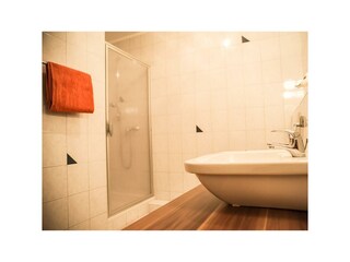 Bad in der Ferienwohnung Kalkofen