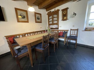 D8813F4A-6909-4B52-823E-F95EABFEE1B6