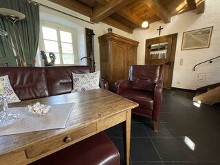 5F81F3D0-A05E-4EC4-B847-5FE575C2E4F2