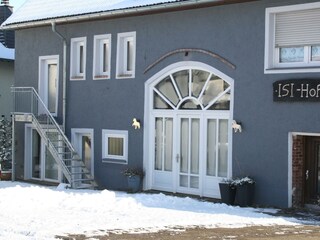 Winter links Eingang FW Aska