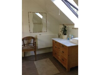 456A10B2-6142-4DB3-9239-FB38B56BC037