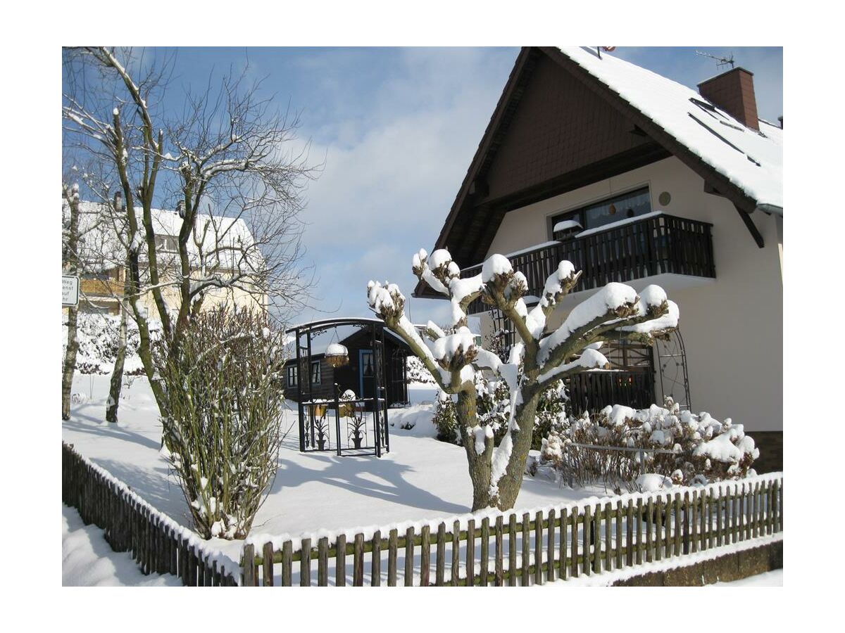 Haus und Garten im Winter