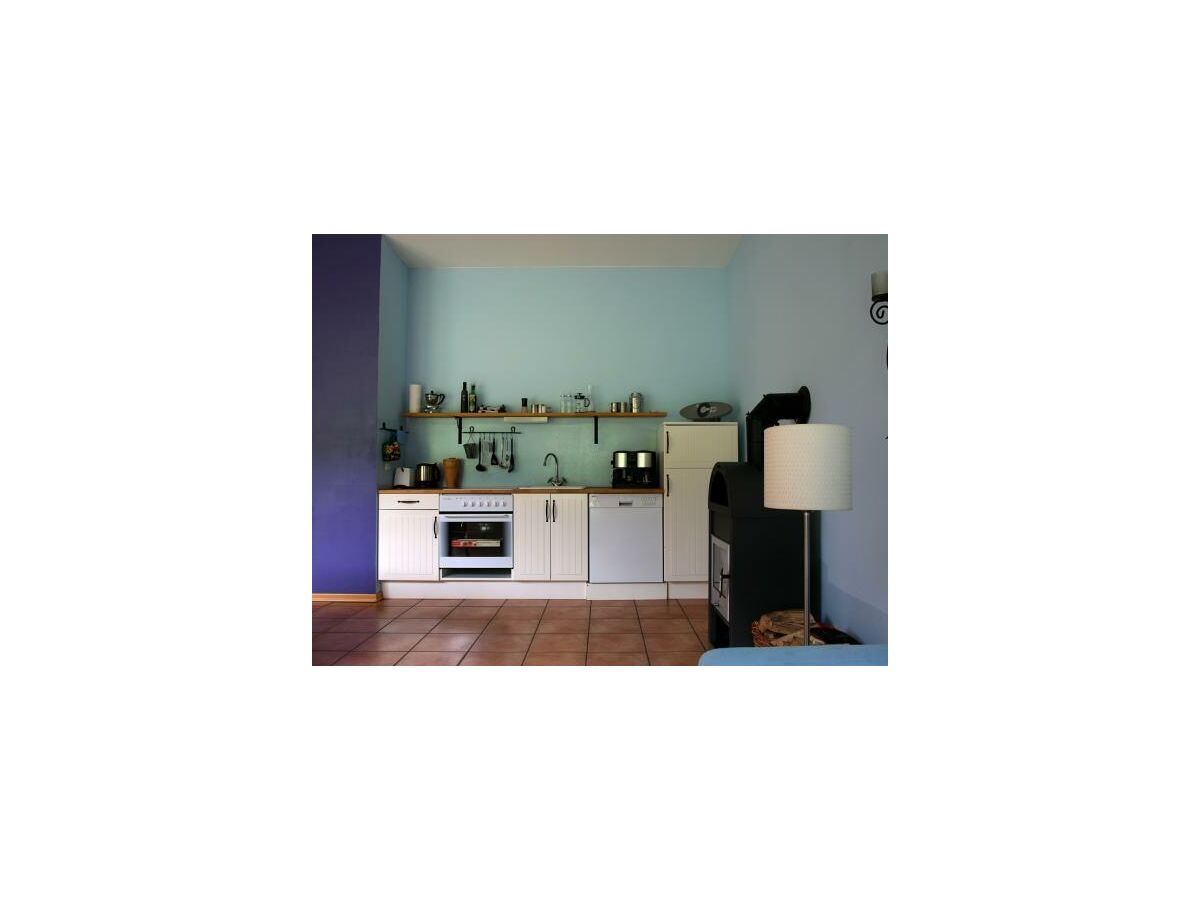 Voll ausgestattete Küche mit Spülmaschine & Co