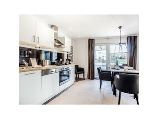 Wohnung 2: Küche Ansicht 2