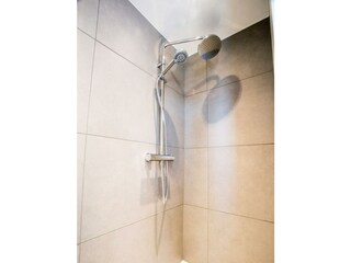 Wohnung 6: Badezimmer Ansicht 3