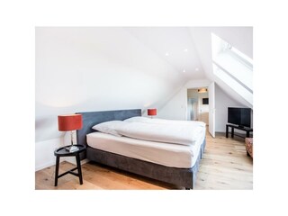 Wohnung 7: Schlafzimmer Ansicht 7