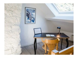 Schreibtisch Studio im Dach