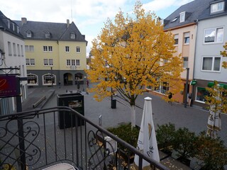 Blick von der Terrasse in die Fußgängerzone