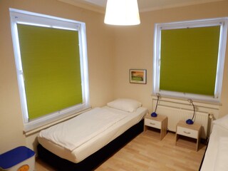 Schlafzimmer mit 2 Einzelbetten