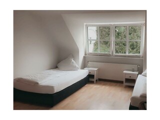 Schlafzimmer mit 2 Einzelbetten