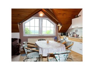 Küche mit Esstisch ( Wohnung 1 ( 5 Bett )