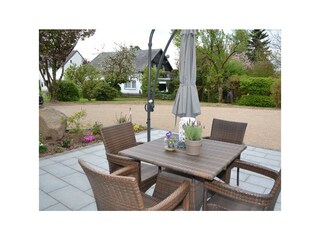 Terrasse mit Garten