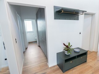 Flur mit Einbauschränken