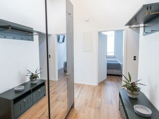 Garderobe mit Spiegelschrank