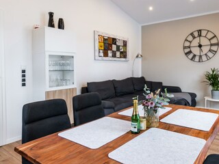 Blick ins Wohnzimmer