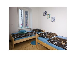 Schlafzimmer 2