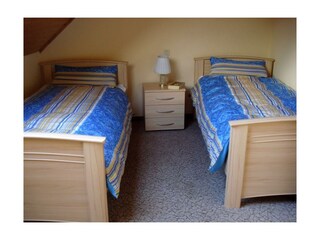 Schlafzimmer 2